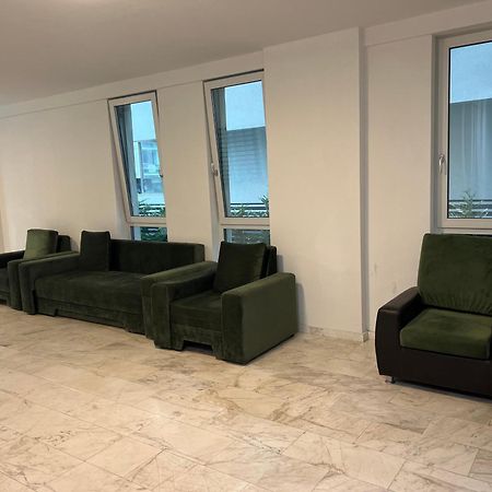 Dominic 2 Beds 1 Sofa Parking Pool Apartament By Alezzi Nord10 Apartment Navodari Ngoại thất bức ảnh